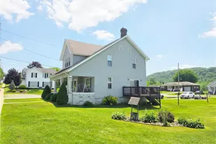 1018 E Main St, Rural Valley Boro, PA 16249 - Photo 3
