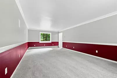 208 Lynwood Dr, Hempfield Township, PA 16125 - Photo 5