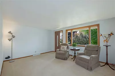 609 Bluestone Drive, Pittsburgh, PA 15101 - Photo 5