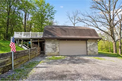 158 Renfrew Rd, Penn Township, PA 16053 - Photo 3