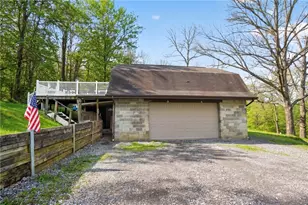 158 Renfrew Rd, Penn Township, PA 16053 - Photo 3