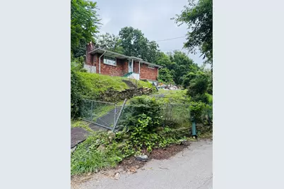 1060 Lawndale, Homewood Brushton, PA 15221 - Photo 7
