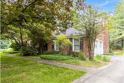 2545 Glenwood Drive, Pittsburgh, PA 15090 - Photo 3