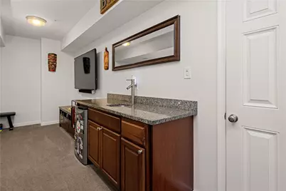 662 Freedom Dr, Collier Township, PA 15106 - Photo 25