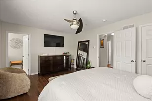 662 Freedom Dr, Collier Township, PA 15106 - Photo 15