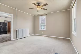 215 McKim St, Zelienople, PA 16063 - Photo 7