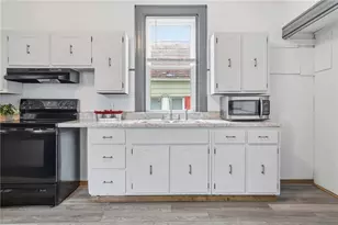 215 McKim St, Zelienople, PA 16063 - Photo 9