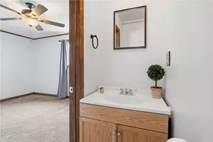 215 McKim St, Zelienople, PA 16063 - Photo 23