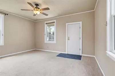 215 McKim St, Zelienople, PA 16063 - Photo 5