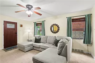21 Leon Rd, Green Tree, PA 15220 - Photo 3
