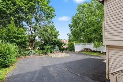21 Leon Rd, Green Tree, PA 15220 - Photo 23