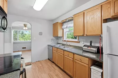 9261 Old Perry Hwy, Pittsburgh, PA 15237 - Photo 11