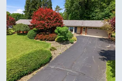 13 Penderyn Dr, Shenango Township, PA 16159 - Photo 1