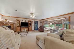 13 Penderyn Dr, Shenango Township, PA 16159 - Photo 3