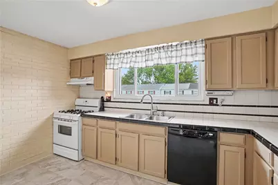 3115 Camberly Dr, Hampton, PA 15044 - Photo 9