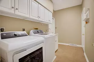 154 Bittersweet Cir, Peters Township, PA 15367 - Photo 19