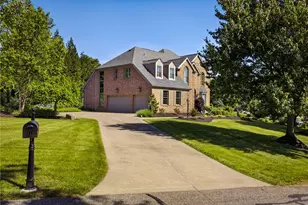 154 Bittersweet Cir, Peters Township, PA 15367 - Photo 3