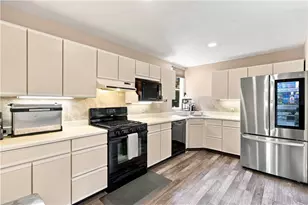 2216 Palm Beach Ave, Beechview, PA 15216 - Photo 5