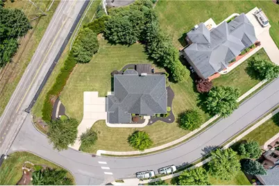 8000 Sherwood Dr, Collier Township, PA 15142 - Photo 47