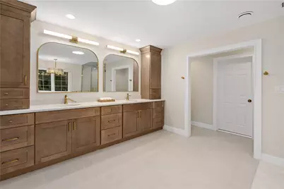 8000 Sherwood Dr, Collier Township, PA 15142 - Photo 13