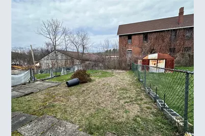 717 Ludwick St, Hempfield Township, PA 15601 - Photo 19