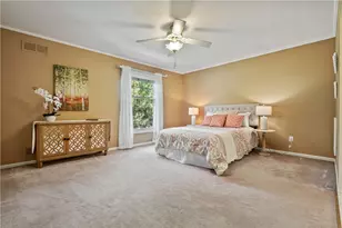 1818 Foxcroft Ln, Pittsburgh, PA 15101 - Photo 15