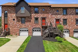 602 Sunset Cir, Cranberry Township, PA 16066 - Photo 1