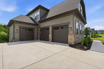 123 Abigail Drive, Adams Township, PA 16046 - Photo 3