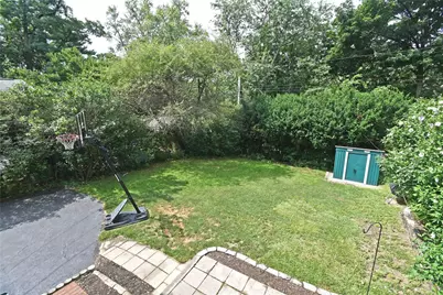 318 Fieldbrook Dr, Pittsburgh, PA 15228 - Photo 31