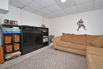 318 Fieldbrook Dr, Pittsburgh, PA 15228 - Photo 25