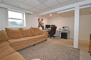318 Fieldbrook Dr, Pittsburgh, PA 15228 - Photo 23