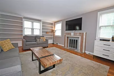 318 Fieldbrook Dr, Pittsburgh, PA 15228 - Photo 5