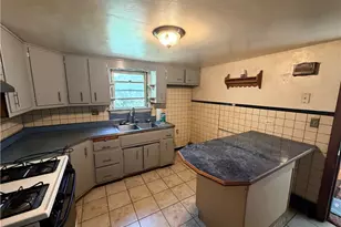 1861 Malerie Ln, Forward Township, PA 15063 - Photo 3