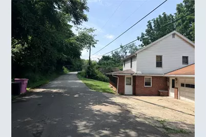 1861 Malerie Ln, Forward Township, PA 15063 - Photo 3