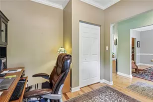 532 Paddington Ln, Cranberry Township, PA 16066 - Photo 9