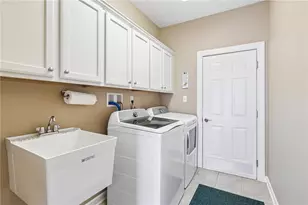 532 Paddington Ln, Cranberry Township, PA 16066 - Photo 29