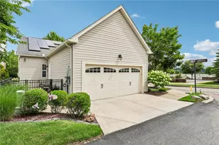 532 Paddington Ln, Cranberry Township, PA 16066 - Photo 5
