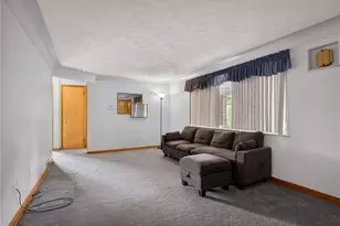 616 Laura Ave, West Mifflin, PA 15122 - Photo 3