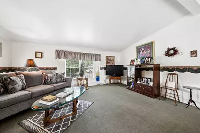 524 N 5th St, Youngwood, PA 15697 - Photo 5