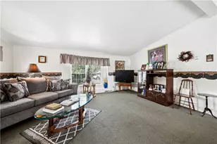 524 N 5th St, Youngwood, PA 15697 - Photo 5
