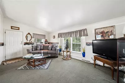 524 N 5th St, Youngwood, PA 15697 - Photo 7