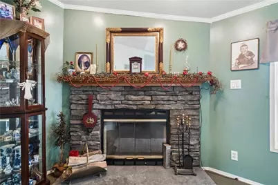524 N 5th St, Youngwood, PA 15697 - Photo 13