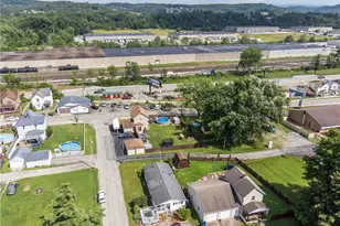 524 N 5th St, Youngwood, PA 15697 - Photo 31
