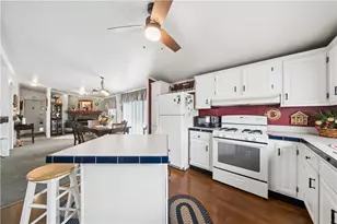 524 N 5th St, Youngwood, PA 15697 - Photo 9