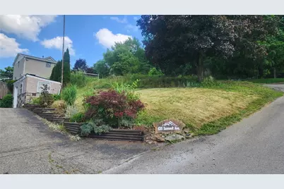 425 Summit Ave, Ellwood City, PA 16117 - Photo 5