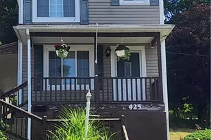 425 Summit Ave, Ellwood City, PA 16117 - Photo 1
