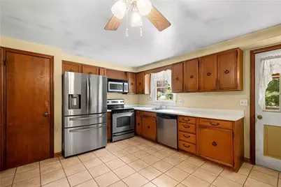 6148 Great Dane Dr, Bethel Park, PA 15102 - Photo 11