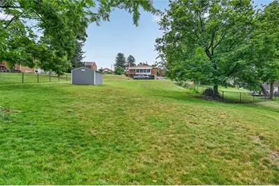 134 Meadowbrook Dr, Bethel Park, PA 15102 - Photo 33