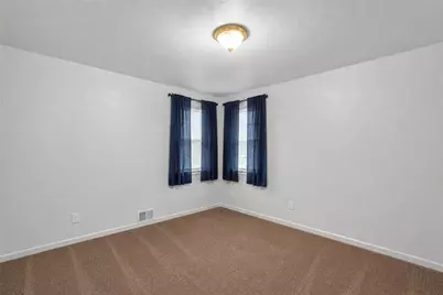 1035 Sanda Dr, Pittsburgh, PA 15227 - Photo 9