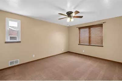 1035 Sanda Dr, Pittsburgh, PA 15227 - Photo 7